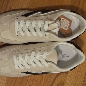 Women’s Cream Sneakers NWT Project Cloud.